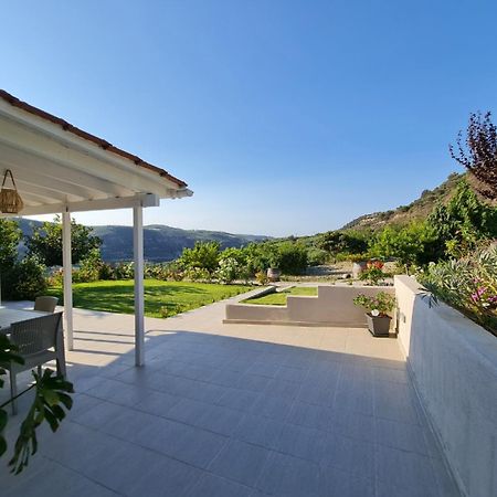 Ornament: Infinite Nature Villa Dhafnes Exterior foto